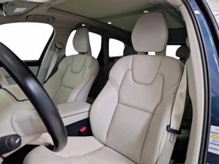 VOLVO XC60 B4 (d) AWD Geartronic Momentum Pro