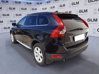 VOLVO XC60 D5 AWD Geartronic Momentum