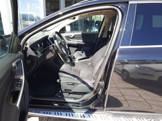 VOLVO XC60 D5 AWD Geartronic Momentum